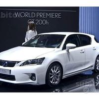 Parabrezza Lexus CT 200H