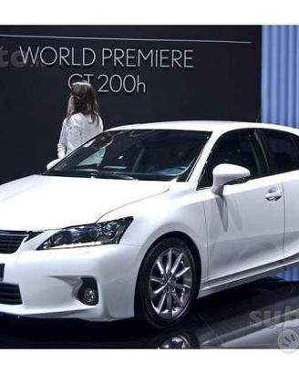 Parabrezza Lexus CT 200H