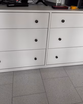 Cassettiera Ikea “HAUGA”