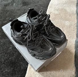 balenciaga track