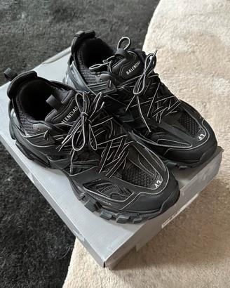 balenciaga track