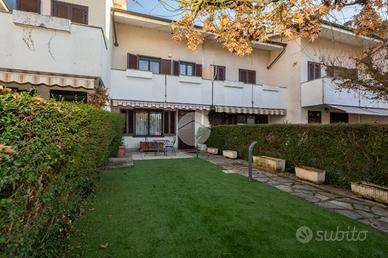 VILLA A SCHIERA A SAN GILLIO