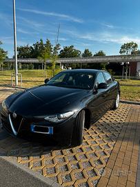 Alfa Romeo Giulia 2.2 180 Cv