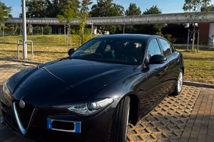 Alfa Romeo Giulia 2.2 180 Cv