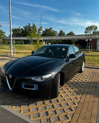 Alfa Romeo Giulia 2.2 180 Cv