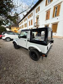 Suzuki samurai