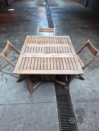 Tavolo pieghevole da esterno in legno 90x110cm