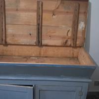 Antica madia per il pane