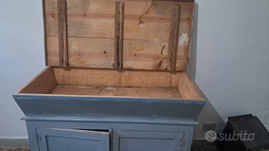 Antica madia per il pane