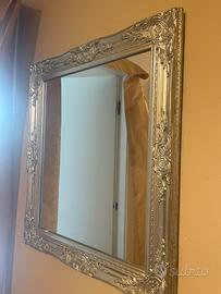 Specchio con cornice grigio/argento