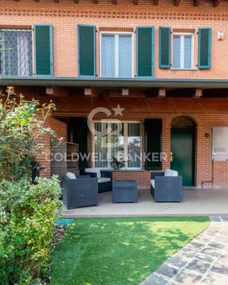 Villa di 179 m² con più di 5 locali e box auto dop
