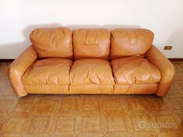 Salotto vintage PIUMOTTO in pelle busnelli 
