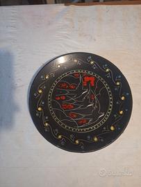 piatto in ceramica dipinto a mano