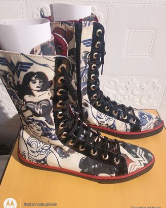 Wonder woman XX - Hi Boots 