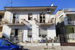 3 LOCALI A SAN FELICE A CANCELLO