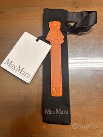 Segnalibro MaxMara in pelle marrone con orsetto