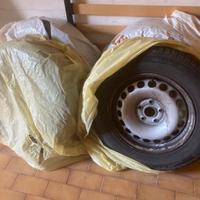 Cerchi in ferro con pneumatici 4 stagioni