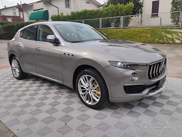 Maserati Levante 3.0 V6 Granlusso 275cv auto my20