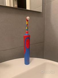 Spazzolino elettrico OralB per bambini