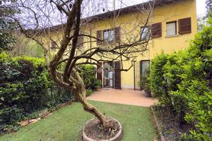 VILLA A SCHIERA A GUSSAGO