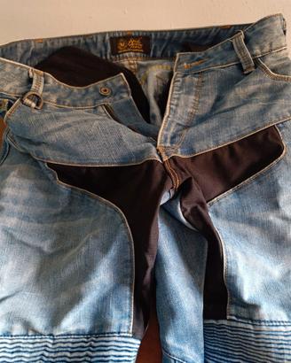 Pantaloni da moto uomo.