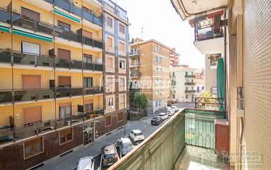 Ampio due locali libero subito!