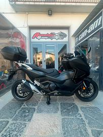 Honda Forza 750