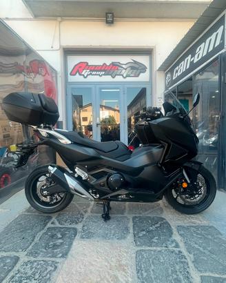 Honda Forza 750