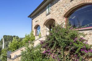 Rustico / Casale di 515 m² con più di 5 locali a C