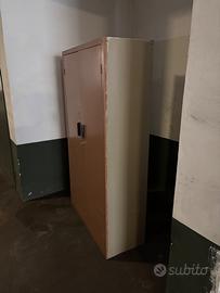 Armadio in metallo doppia anta