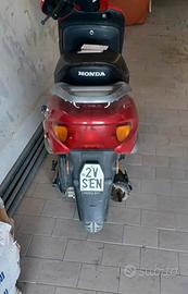 Moto Honda AF32-B