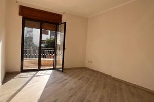 Pozzuoli pressi metrò, 4 vani con spazio esterno