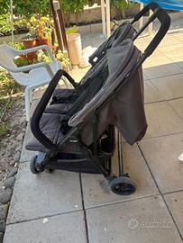 Passeggino gemellare brevi