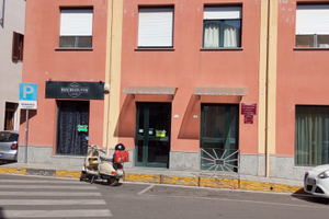 Locale uso commerciale/artigianale