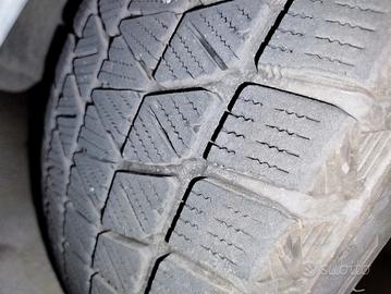 Gomme invernali Bridgestone 235/65 r17