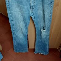 jeans marca Lee modello strappato