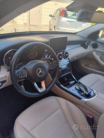 Mercedes classe c 200 1.6 136 cavalli premium amg