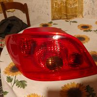 luce posteriore sinistra Peugeot 307 berlina 2002