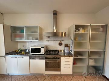 Cucina completa funzionante – 500€ trattabili