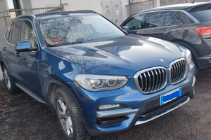 X3 Interni pelle bianca, buonissime condizioni