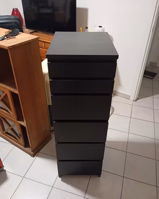 cassettiera Ikea malm con specchio 