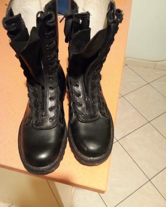 Stivaletti unisex in pelle 