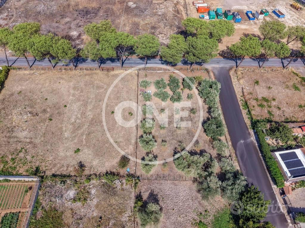 Terreno di 970 m² a Roma - Vista 3