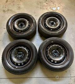 4 Cerchi in acciaio + gomme inv Grande Punto 199