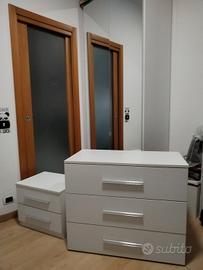 Armadio a due ante comò  comodino scrivania