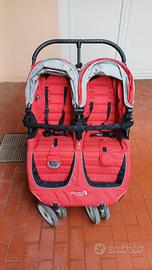 Passeggino gemellare con culla aggiuntiva