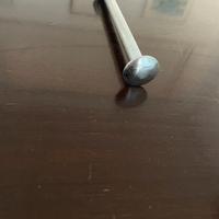 Bulloni a testa tonda (cavicchia) e dadi esagonali