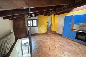 2 LOCALI A VAPRIO D'AGOGNA