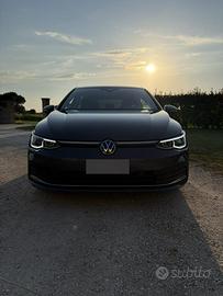 Volkswagen Golf 8 Style 1.5 eTSI EVO DSG  130 cv
