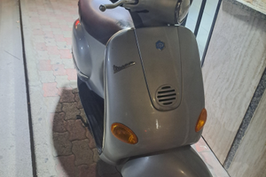 Vespa 50 et2 d'epoca iscritta asi